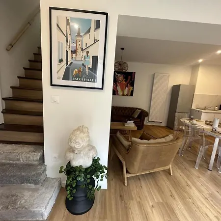 Maison De Charme Au Centre De Moulins, Avec Jardin Et Terrasse, Confort Inclus - Fr-1-489-474