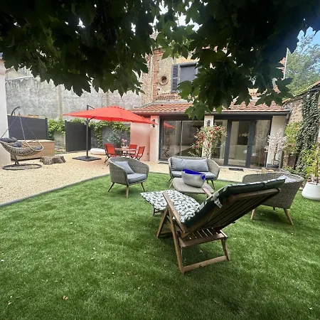 Maison De Charme Au Centre De Moulins, Avec Jardin Et Terrasse, Confort Inclus - Fr-1-489-474 Moulins (Allier)