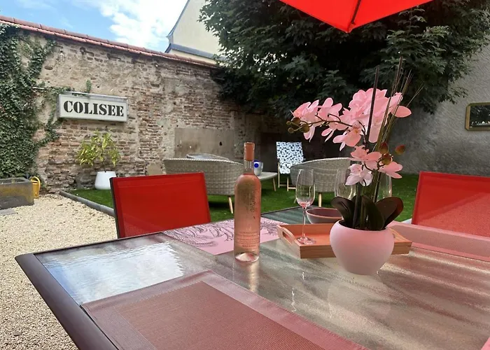 Hébergement de vacances Maison De Charme Au Centre De Moulins, Avec Jardin Et Terrasse, Confort Inclus - Fr-1-489-474 Moulins (Allier)